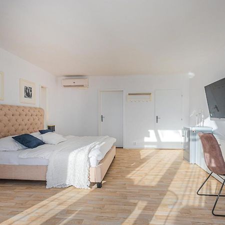 Apartment Jane Prag Exteriör bild